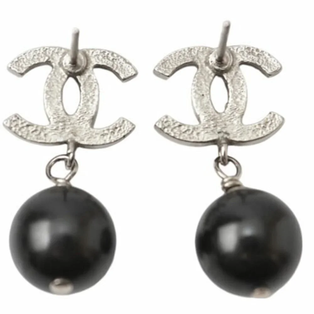CHANEL Black Pearl Earrings